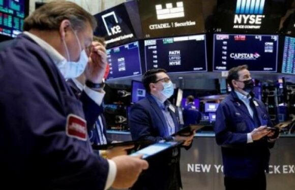 Stocks stagger, yields bounce on rates viewpoint; oil rallies