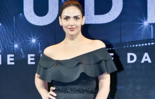 ‘Invisible Woman’  : Esha Deol associate in web series