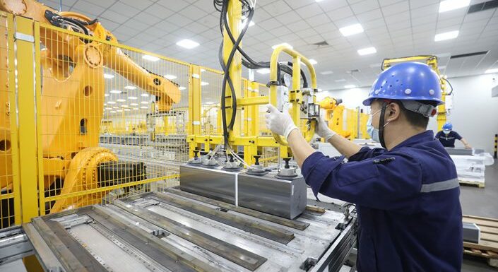 China announced Saturday a gross domestic product growth target of about 5.5% for 2022